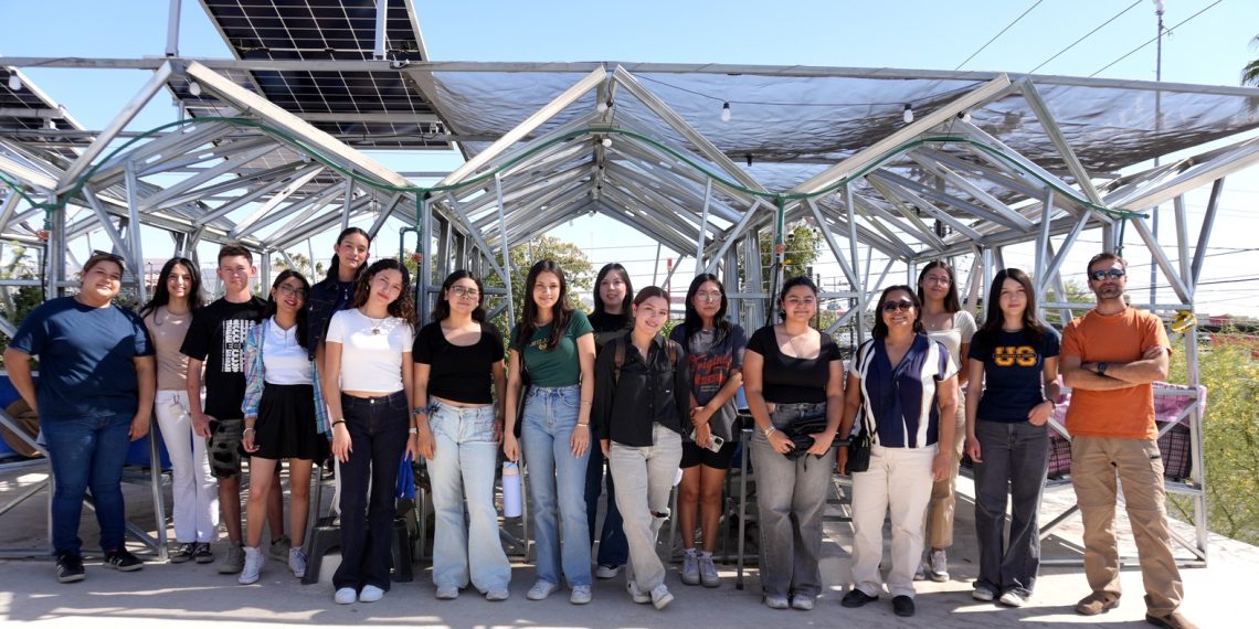 Presentan universitarios proyecto de huerto en azotea, solución en climas semidesérticos.