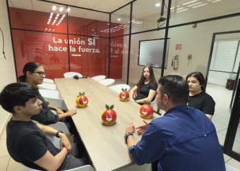 Estudiantes de TecMilenio impulsan donaciones con alcancías 3D en la lucha contra el hambre