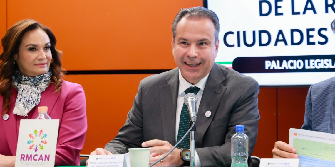 Participa Toño Astiazarán en Foro Nacional a favor de un futuro seguro para la niñez.