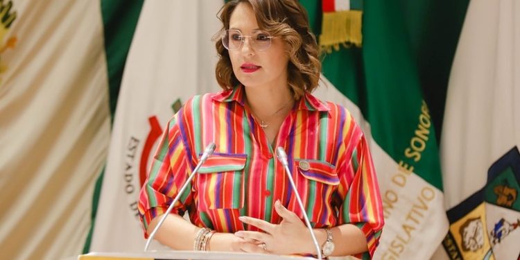 Diputada Azalia Guevara presenta nueva ley para la protección de los derechos humanos y atención de personas migrantes.