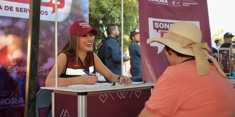 Gobierno de Sonora lleva jornadas de servicios gratuitos a colonia Sahuaro con “Sonora Atiende”: Paulina Ocaña.