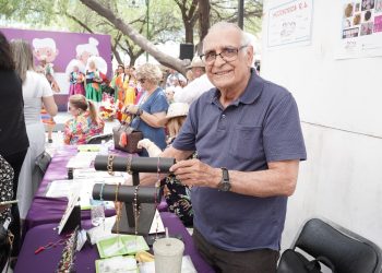 Gobierno de Sonora realiza la Primera Feria del Empleo para Personas Mayores.