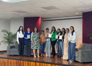 Impulsan en Moctezuma vocaciones científicas en mujeres de la Sierra.