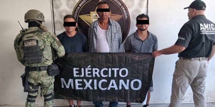 Operativo conjunto AMIC-DEFENSA rescata a dos persona y captura a tres sujetos; FGJES formula imputación para ellos.