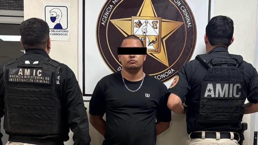 AMIC recupera vehículos robados; hay dos personas detenidas.