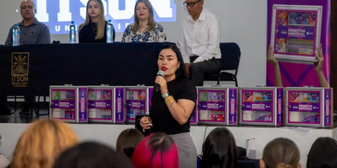 ISJ entrega botiquines de Bienestar Menstrual a ITSON Náinari.