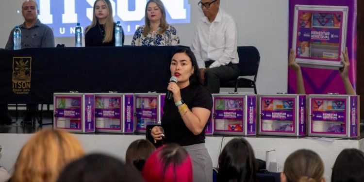 ISJ entrega botiquines de Bienestar Menstrual a ITSON Náinari.