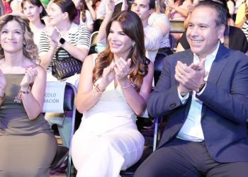 Hermosillo celebra 325 años con espectacular inauguración de Fiestas del Pitic a cargo de Toño Astiazarán