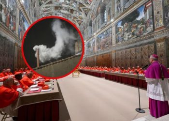 Humo negro: No hay papa tras la primera votación del cónclave.
