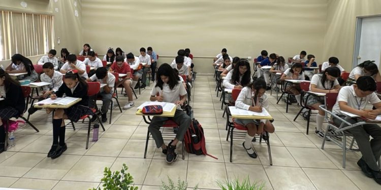 Participan más de mil alumnos en la Olimpiada del Conocimiento Infantil: Froylán Gámez.