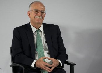 México culpa a EEUU de avance del gusano barrenador; pide abrir fábrica de moscas para frenar plaga.