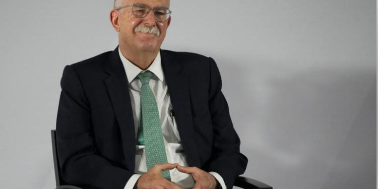 México culpa a EEUU de avance del gusano barrenador; pide abrir fábrica de moscas para frenar plaga.