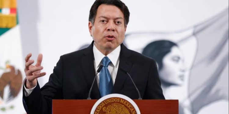 Cerca de un millón de alumnos sin clases en México y más de 19 mil escuelas cerradas por paro de la CNTE en México.