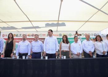 Gobierno de Sonora encabeza desfile por el Día del Trabajo.