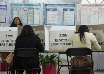 Consejera del INE denuncia uso del simulador de voto para influir en preferencias electorales.