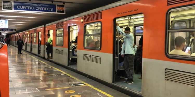 Columna Nada Personal: ¿Qué nos pasa como sociedad? El horror de los pinchazos en el metro de la CDMX.