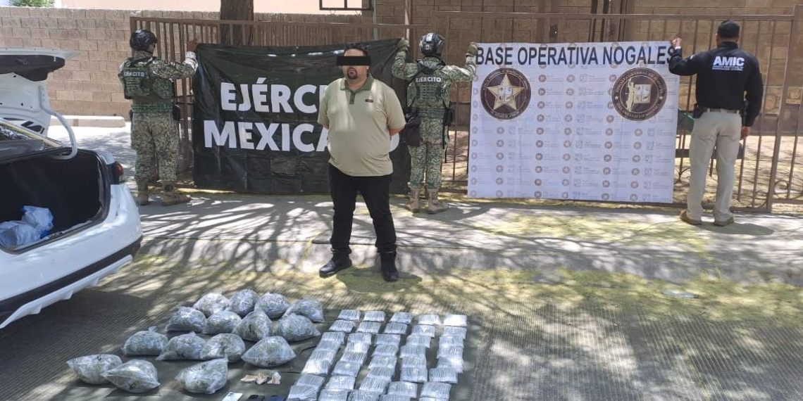 Capturan en Nogales a sujeto con vehículo robado, droga y dinero en efectivo.