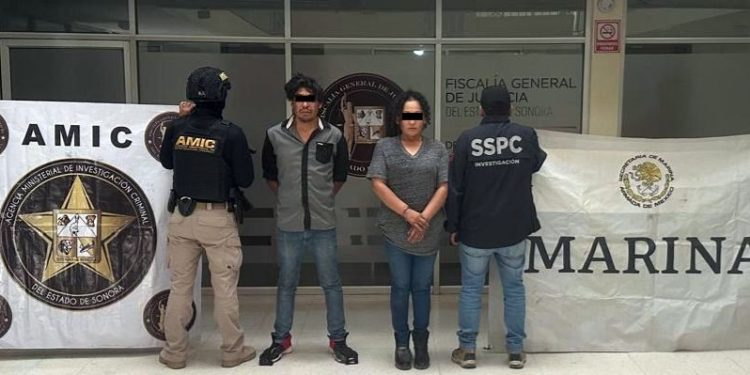 Capturadas dos personas con droga en cateo coordinado en Caborca.