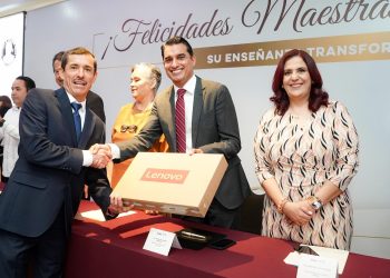 Reconoce Gobernador Durazo vocación transformadora de las maestras y los maestros: Froylán Gámez.