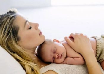 La actriz Amber Heard anuncia que se convirtió en madre de mellizos: se llaman Agnes y Ocean.