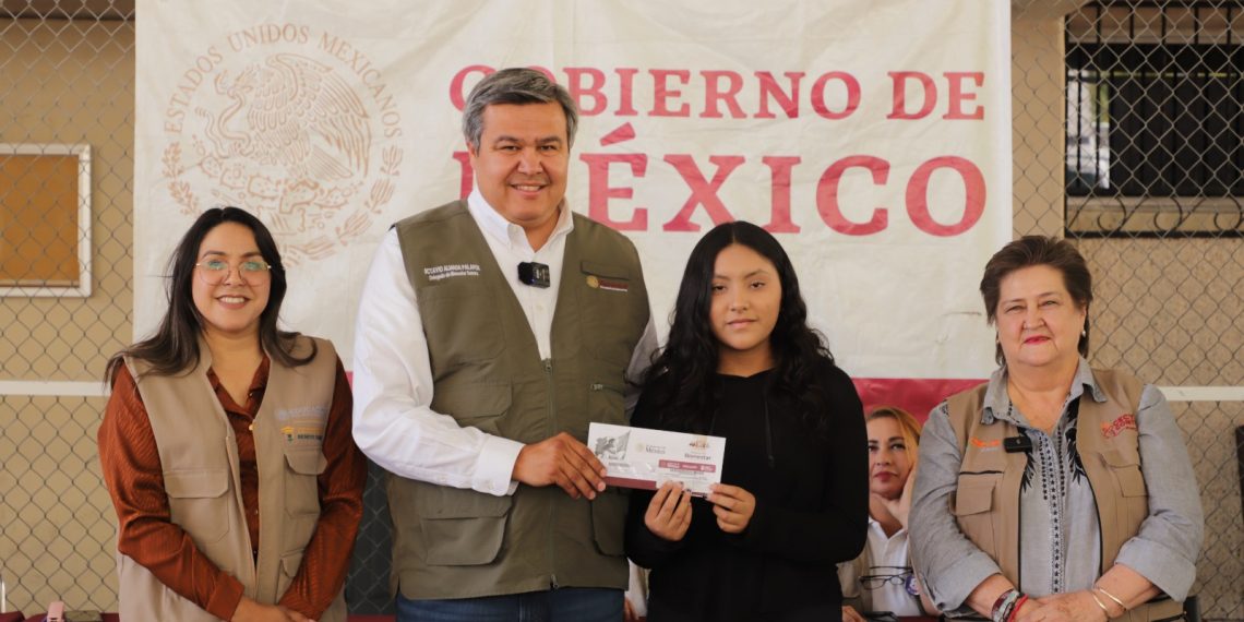 Aprendices sonorenses del Programa Jóvenes Construyendo el Futuro reciben su pago: Octavio Almada Palafox.