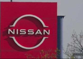 Nissan planea cerrar plantas en México, Japón, India, Argentina y Sudáfrica, dice la prensa japonesa.