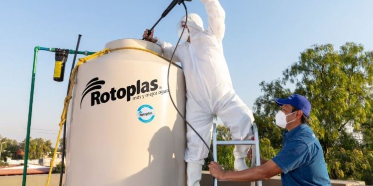 Recomienda AGUAH dar limpieza y mantenimiento a los tinacos.