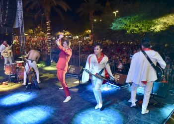 El rock and roll se hizo presente ante la emoción de miles de espectadores con Leonardo y Rebel Cats