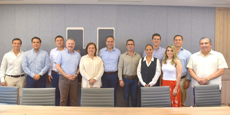 Impulsa Toño Astiazarán inversiones y empleo con programa “Hermosillo Cómo Sí”, para la simplificación de trámites.