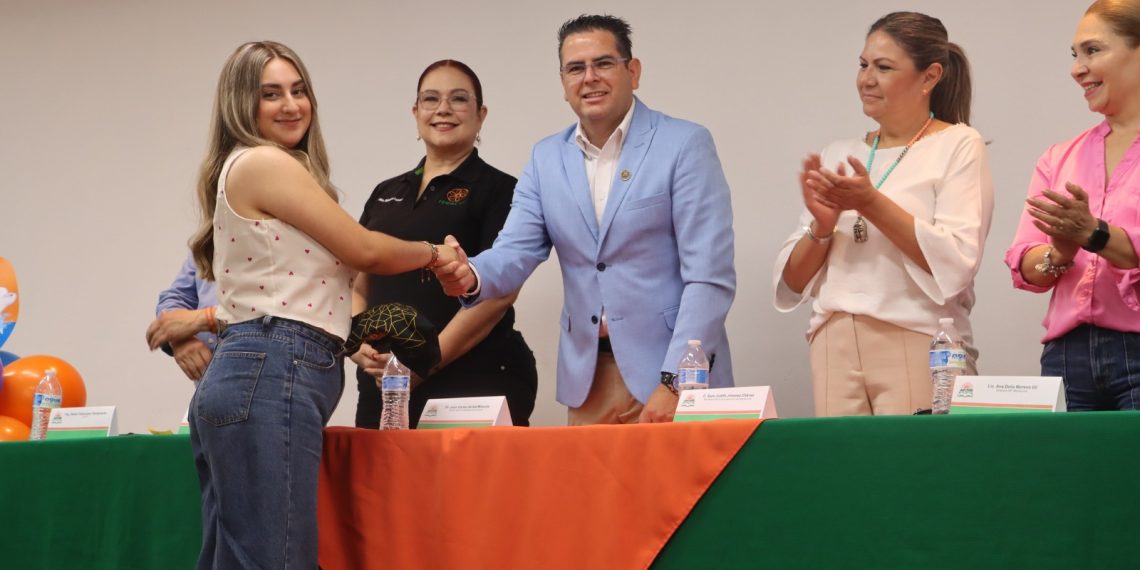 Fomenta Unisierra investigación científica y tecnológica en estudiantes universitarios.