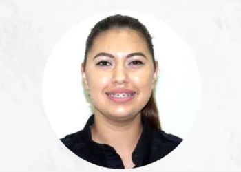 Muere policía municipal al Impactar su auto contra un caballo en la carretera Hermosillo – Bahía de Kino.