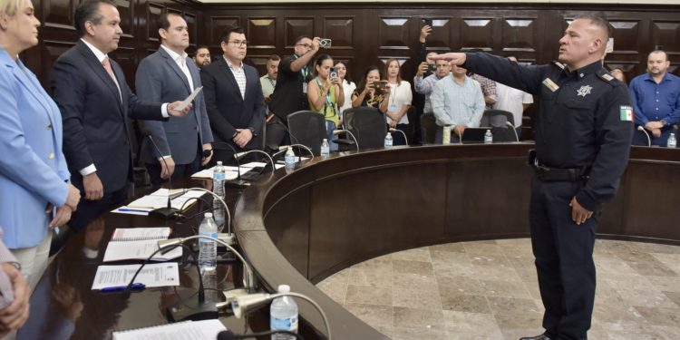 Rinde protesta Jesús Alonso Durón Montaño como Comisario General de la Jefatura de Policía Preventiva y Tránsito Municipal.