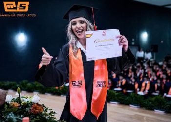 Graduantes de Cobach consolidan prestigio educativo de Sonora.