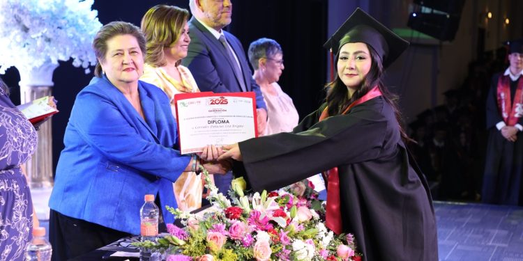 Se gradúan más de seis mil alumnos de Cecyte Sonora.