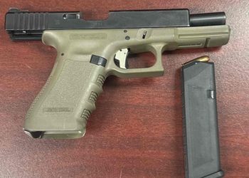 Detienen en Nogales a persona con narcótico y arma.