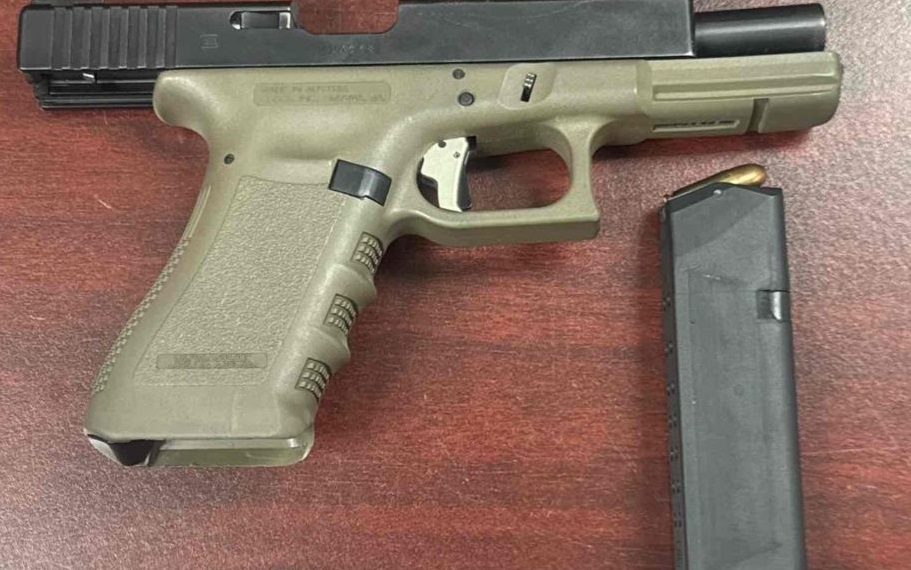 Detienen en Nogales a persona con narcótico y arma.