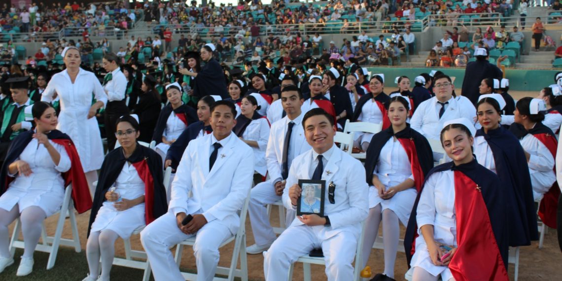 Invita Conalep a estudiar Enfermería General.