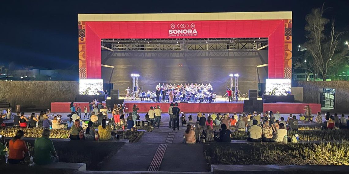 Celebran 45 años de la Banda Sinfónica del Estado de Sonora.