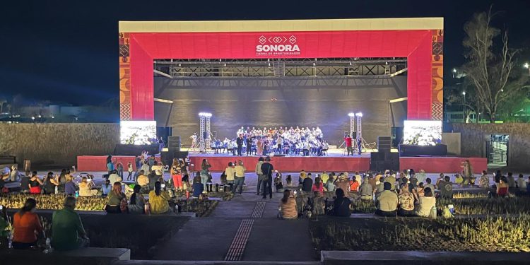 Celebran 45 años de la Banda Sinfónica del Estado de Sonora.