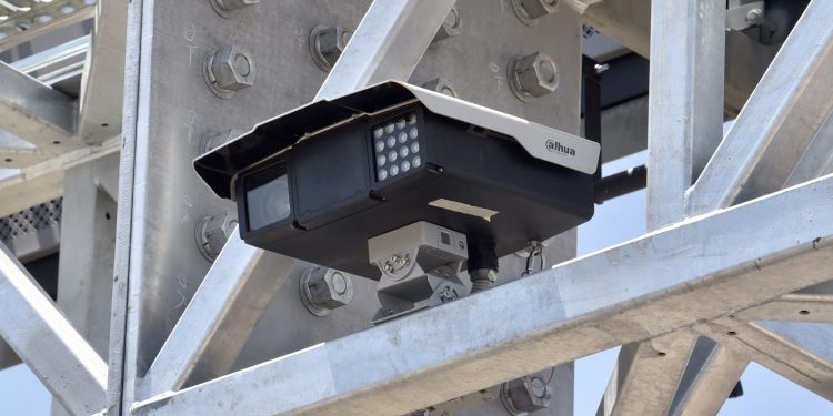 Comienzan a operar cámaras de video vigilancia en innovadores Arcos de Seguridad vial.