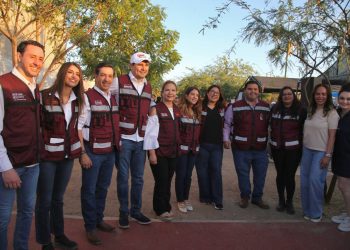 Gobernador Durazo beneficia a familias de la Colonia Misioneros con feria de servicios gratuitos “Sonora Atiende”.
