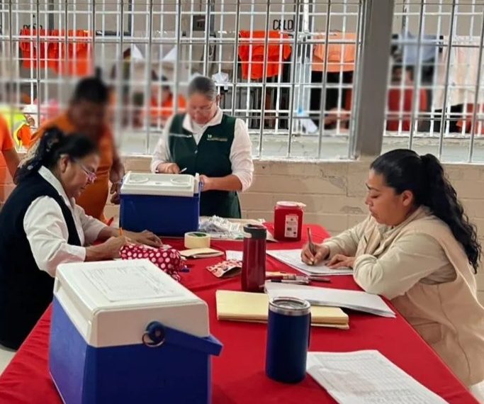 Aplica SSP vacunas contra sarampión y rubéola en los Ceresos de Sonora.