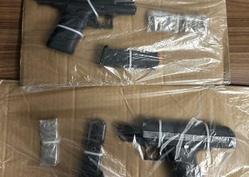 Detienen a dos personas armadas en Hermosillo.