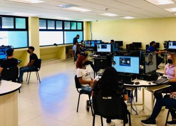 Fortalece SEC ampliación de la oferta educativa de nivel superior.