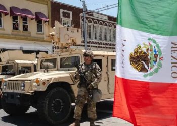 Protestas migrantes crecen en EU; Trump amenaza con usar más tropas.