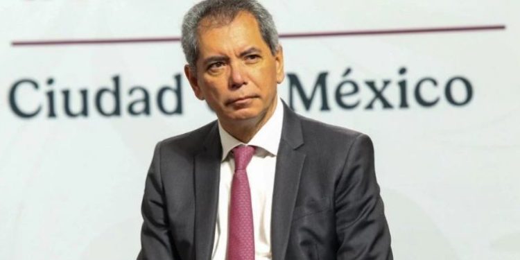 Titular de Hacienda trabajó en Vector, casa de bolsa señalada por EU de participar en esquema de lavado de dinero.