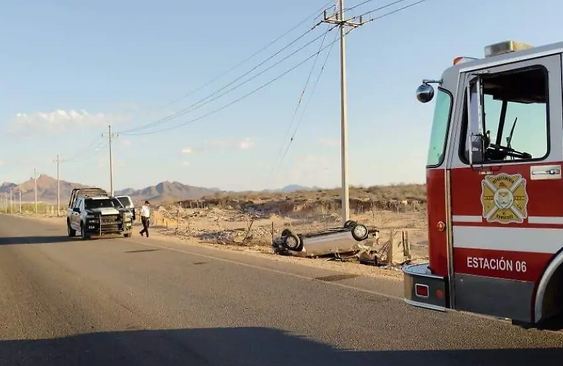 Volcamiento deja un muerto en la carretera Bahía de Kino – Punta Chueca en Hermosillo.