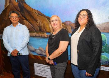 Inaugura rectora de Unison serie de murales que honra a los pueblos originarios de Sonora.