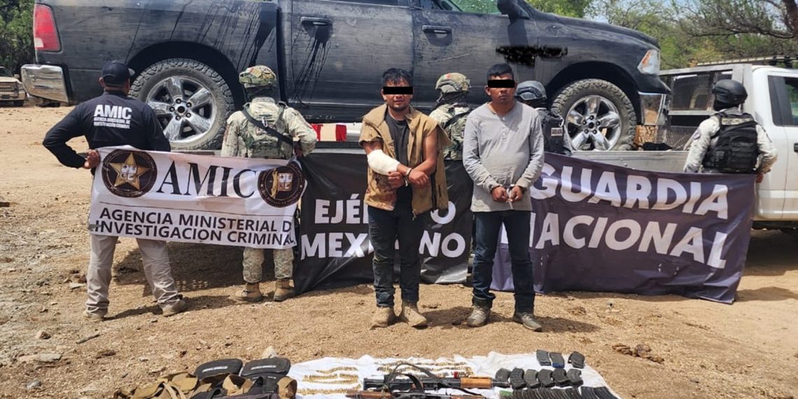 Obtiene FGR prisión preventiva justificada contra dos personas por portar armas largas y cartuchos.