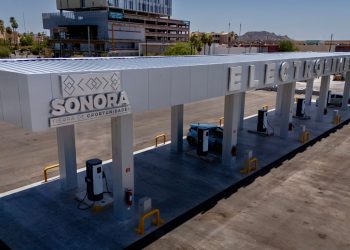 Alfonso Durazo convierte a Sonora en modelo nacional de electromovilidad; apertura primera Electrolinera Pública.